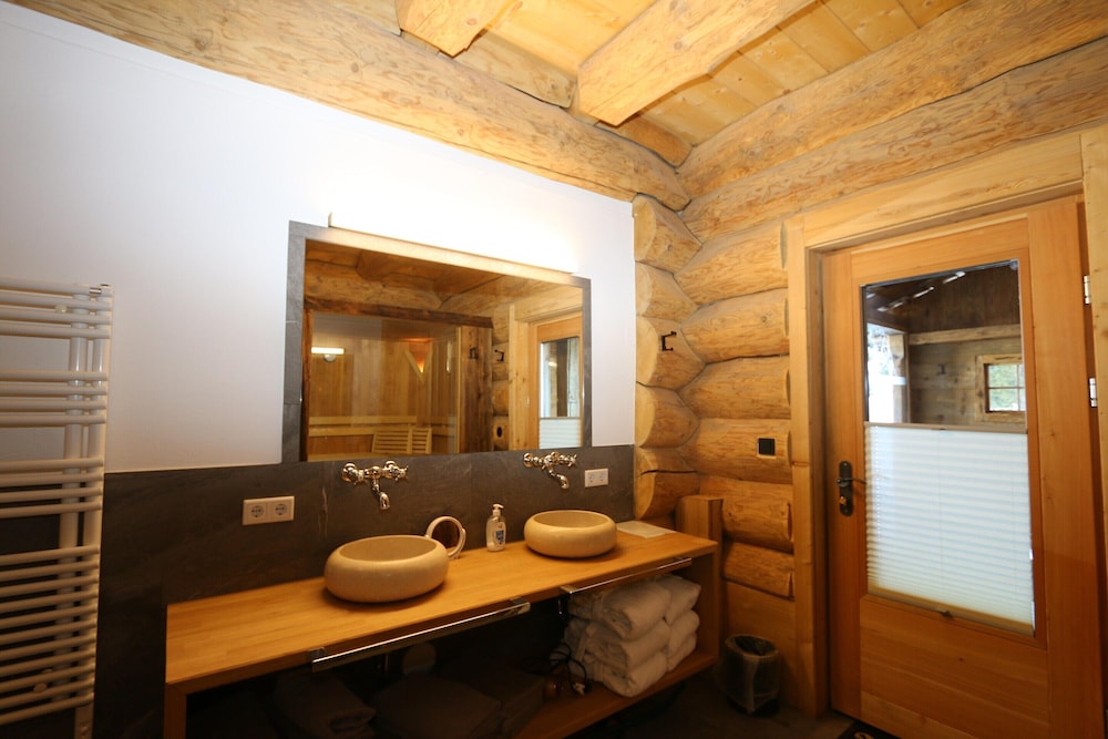 Chalet in Wildkogel With Ski-in/ski-out