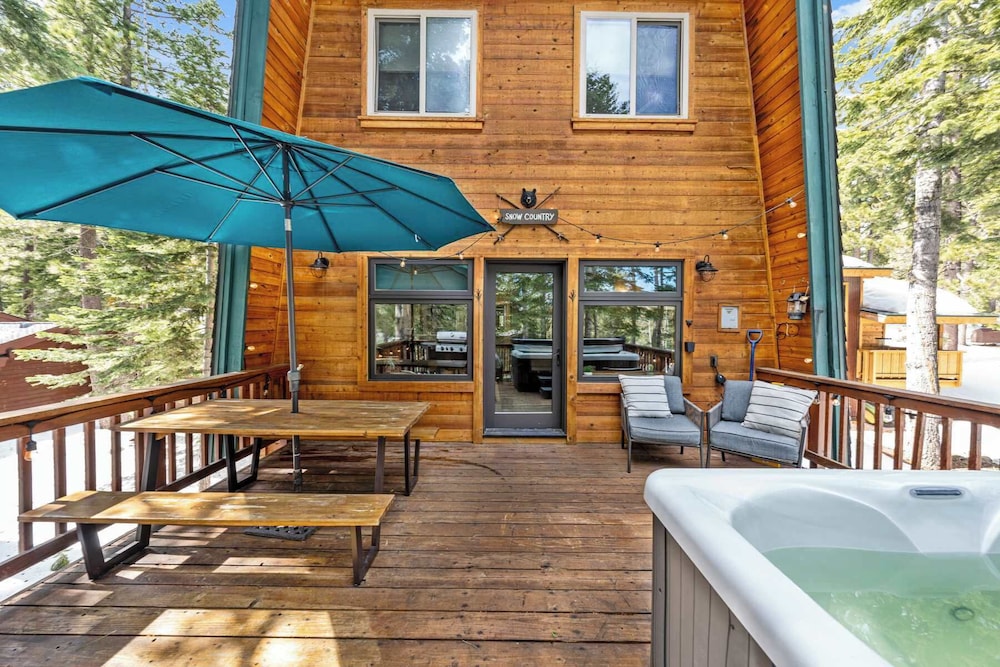 Tahoe City Retreat For 8!