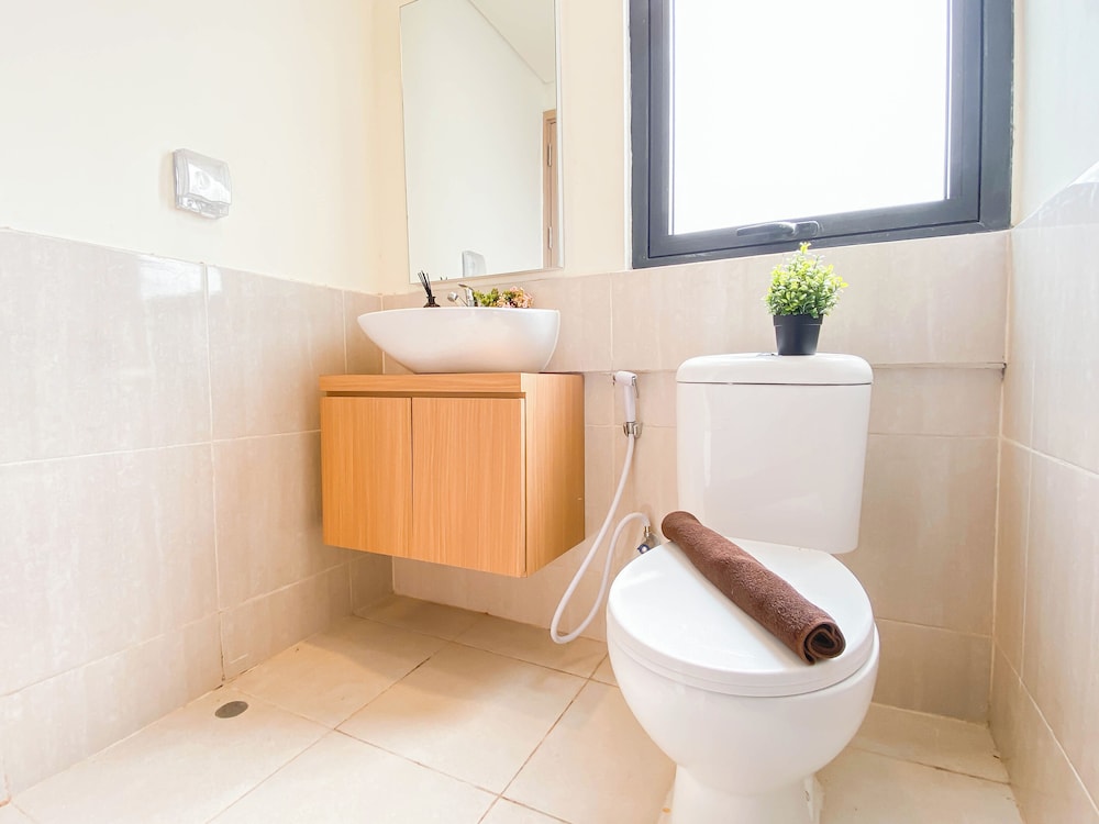 Best Living 2Br At Meikarta Apartment