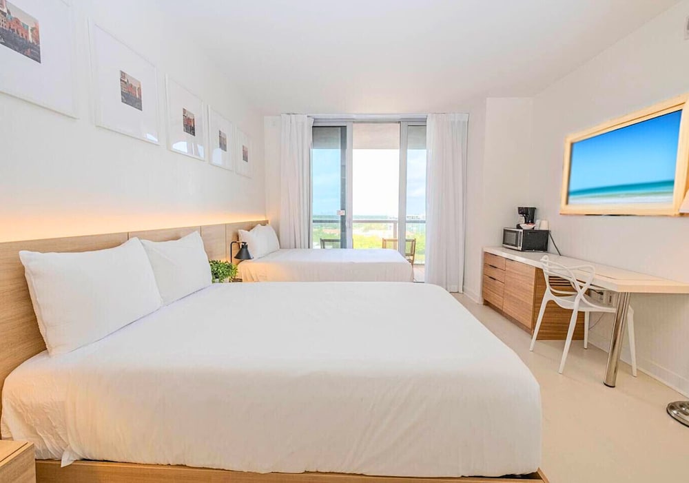 Luxury Ocean Views Apt 1208