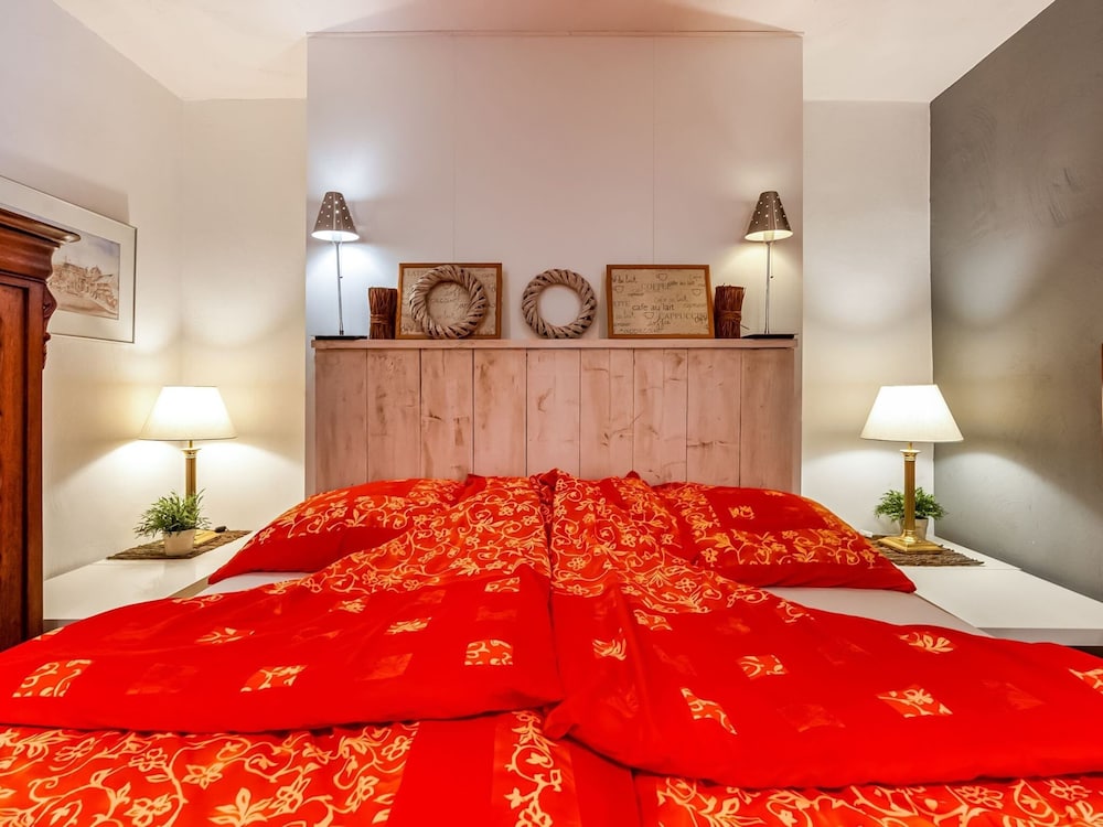 Oud-rekem Heritage Hideaway view 2