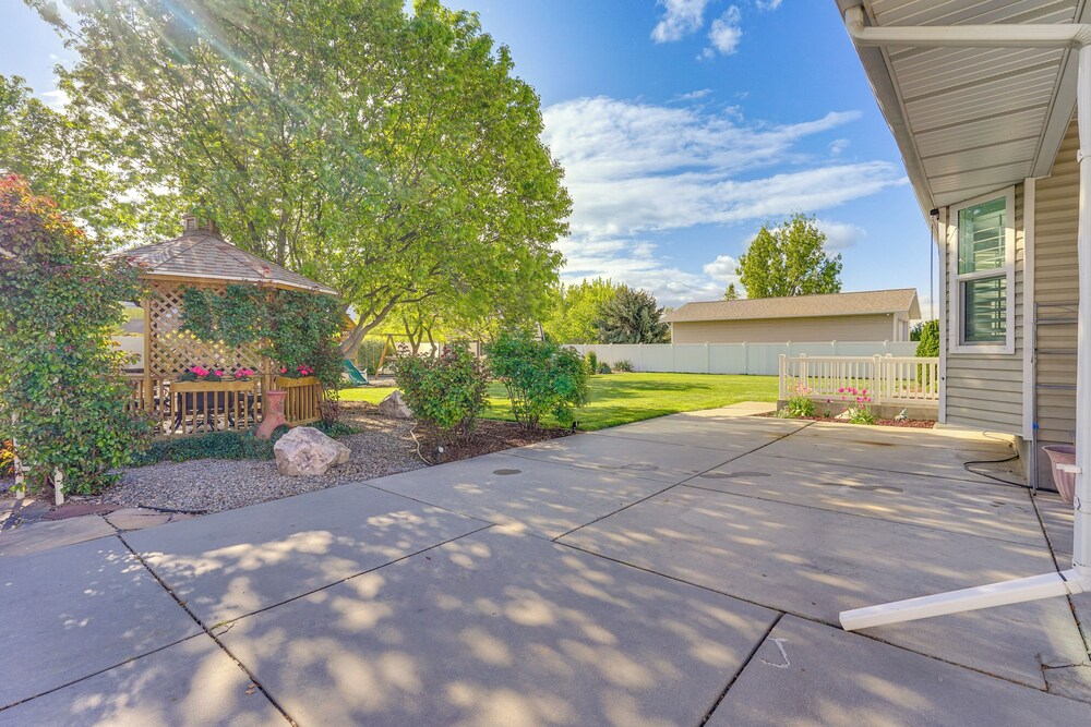 Cozy Kaysville Vacation Rental w/ Mountain Views!