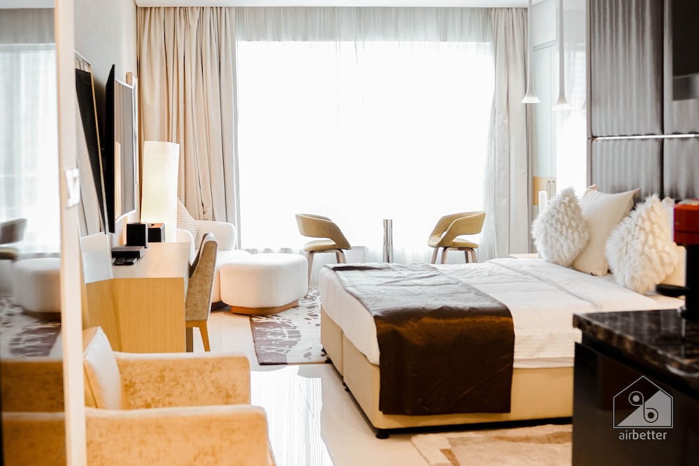 Damac Maison Luxury Apt Canal View Business Bay