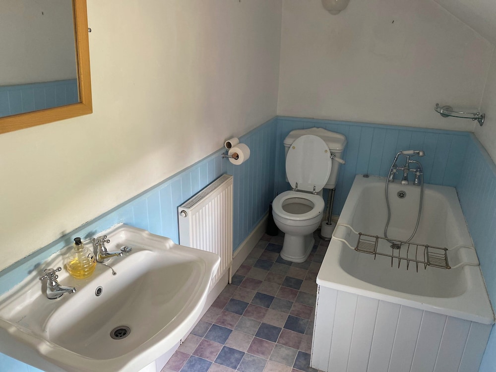 Guys Head Cottage