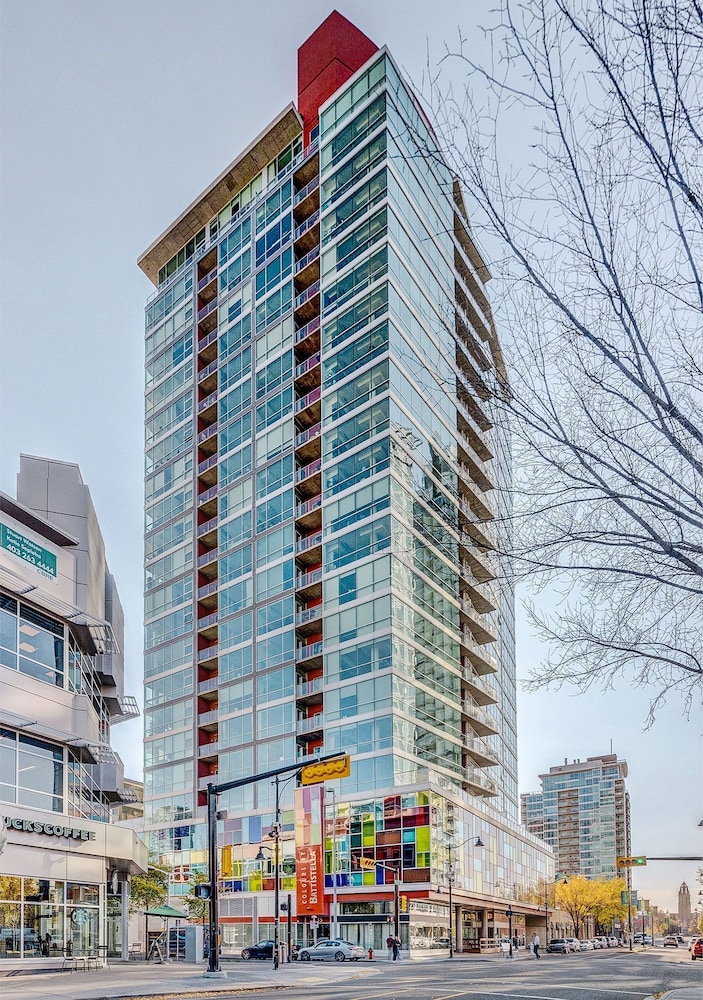 Luxury Condo With City Views Near Stampede Park