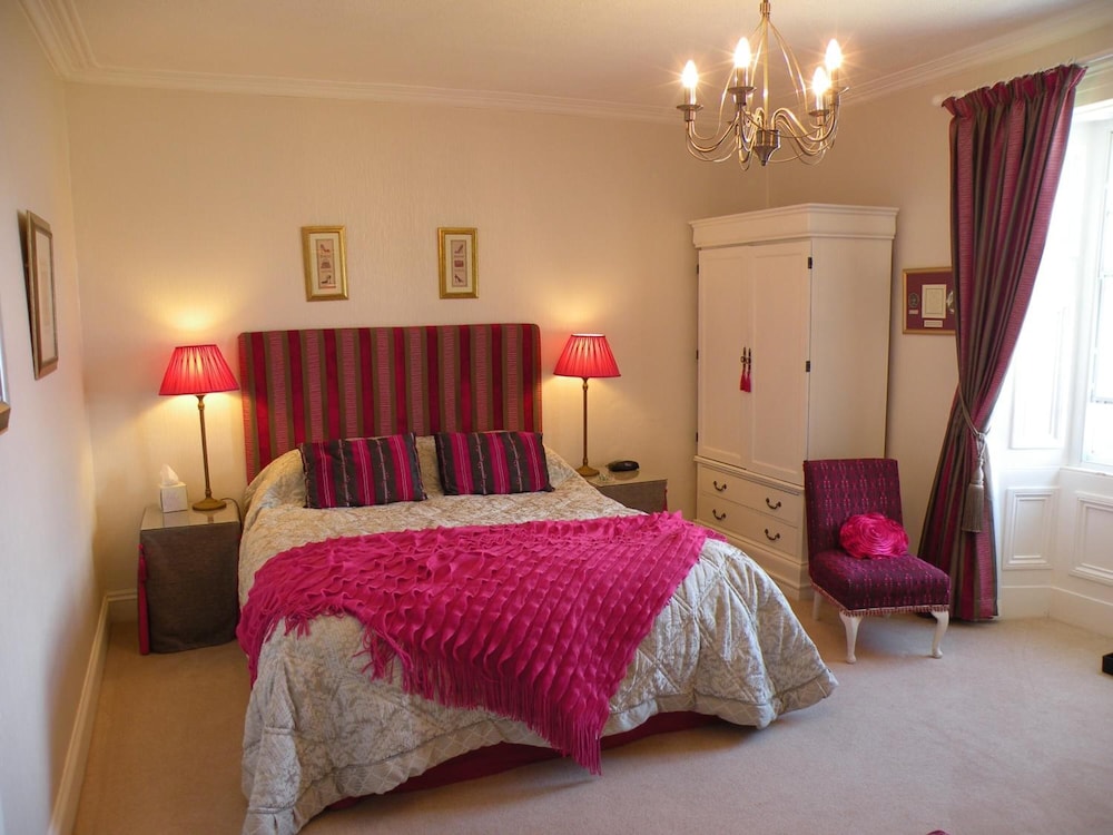 Thistle House Guest House