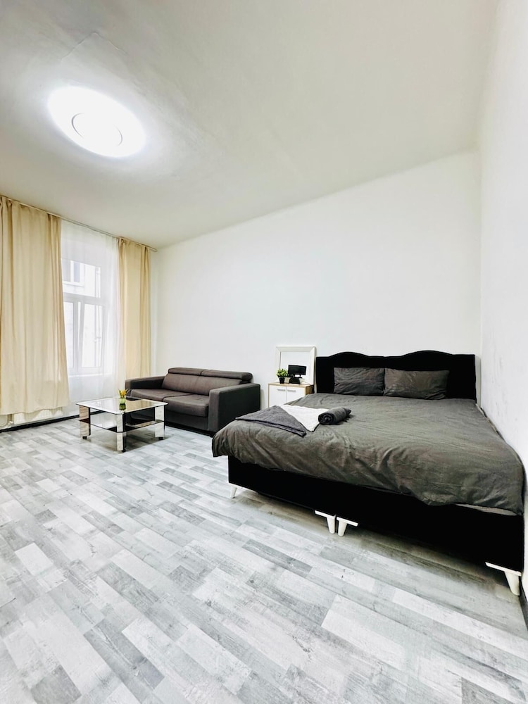 Beautiful Studio Apt Near Rathausplatz