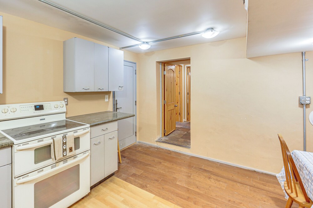 Walkable Studio in the Heart of Pittsburgh!