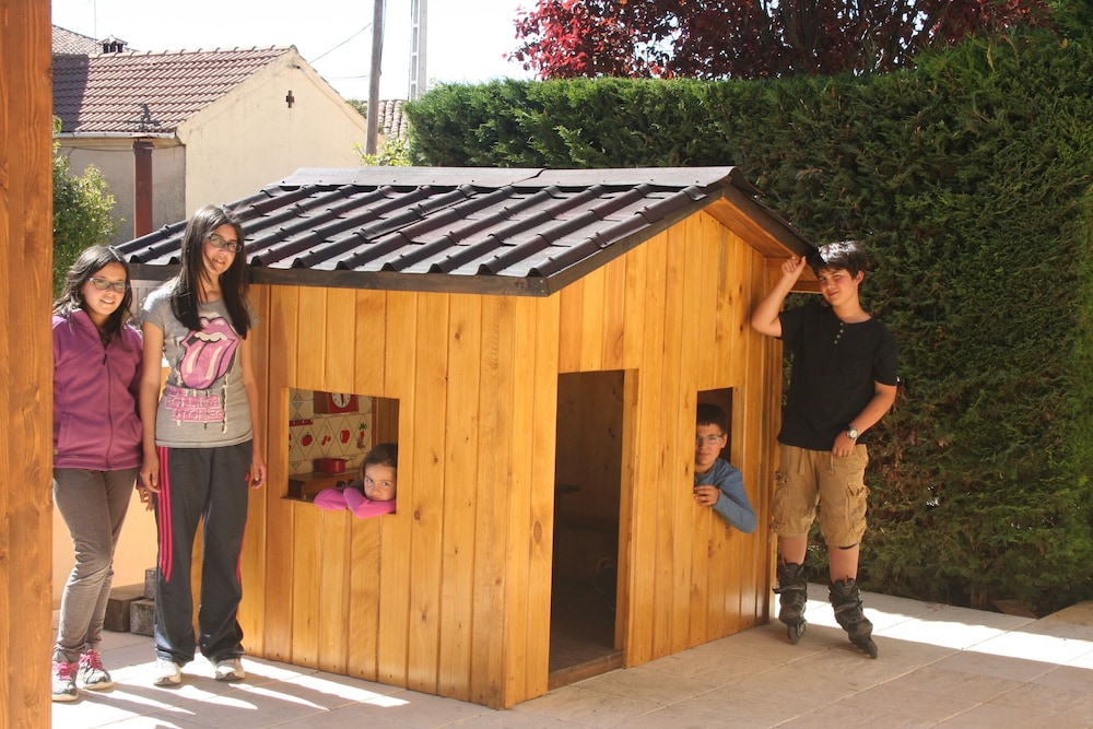 Hotel Restaurante Quintanares - Property Image 32