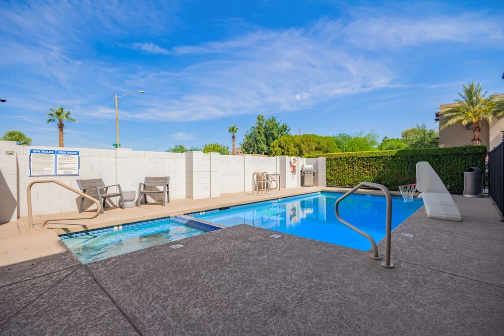 NEW Desert Standard Modern 3-level Oasis