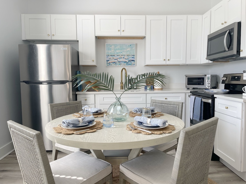 Stylish 1900s Renovated Apartments