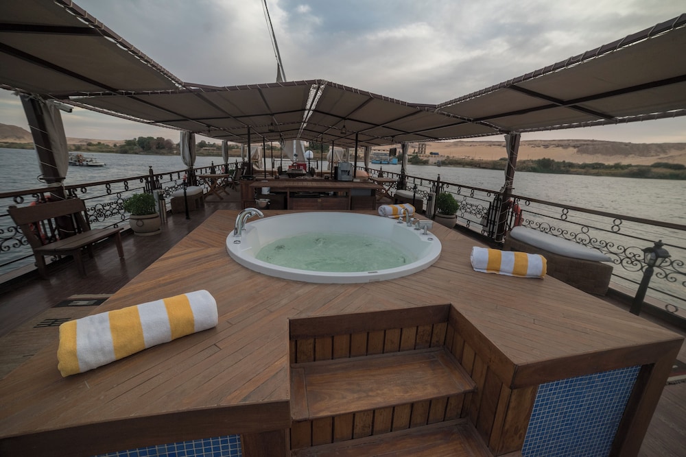 Sonesta Dahabeya Amirat I - Nile Cruise Ship - 7 nights from Luxor every Saturday