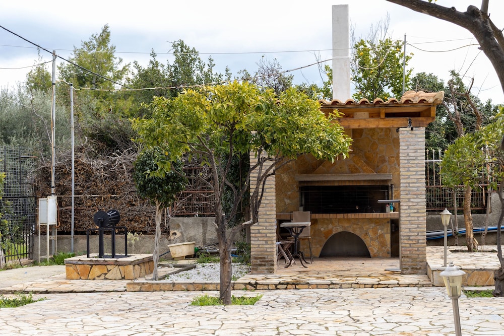 Aggelos Home in Kato Alepohori