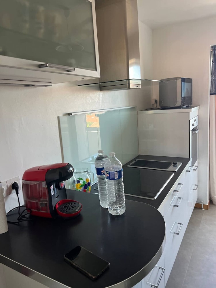 Spacious Flat Near Beach