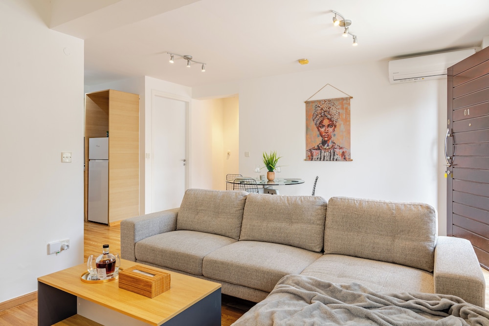 YAMAS Urban Living Palatino