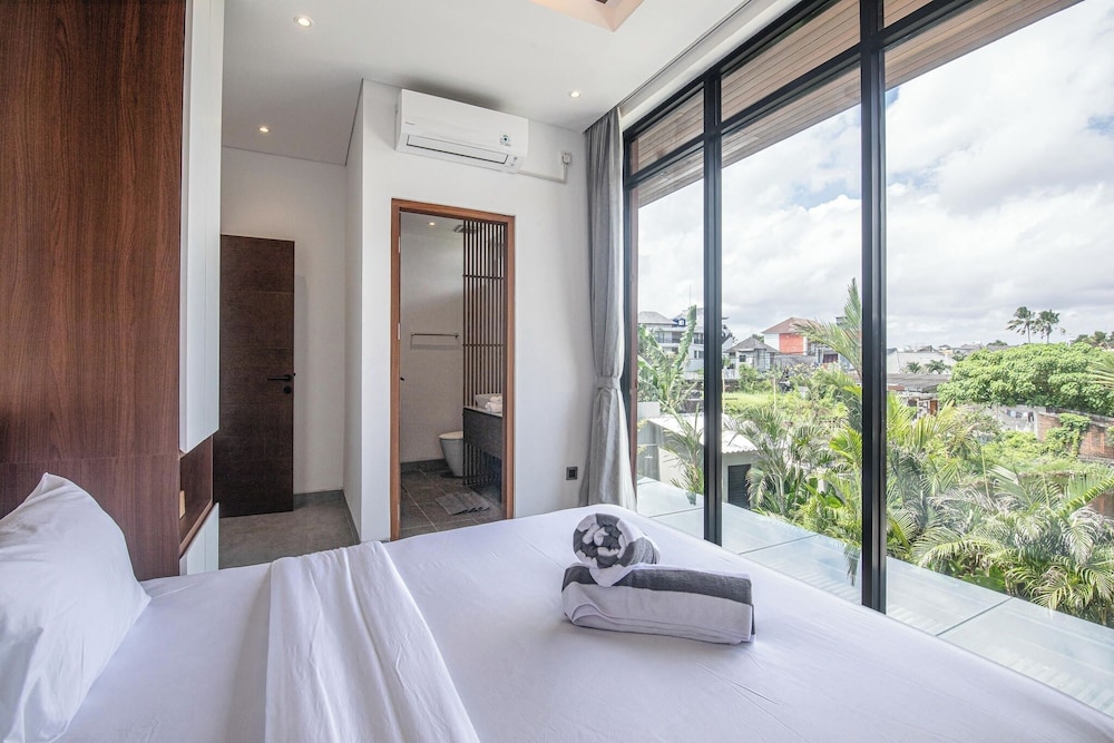 Exquisite 5BR Canggu Villa Steps From the Beach