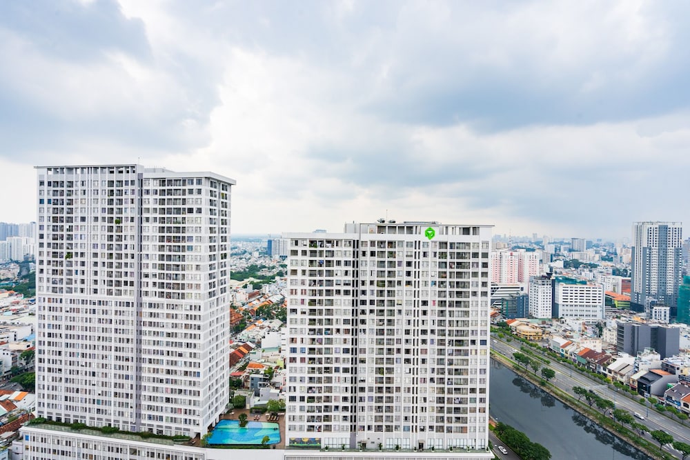 Jennifer House - Millenium Apartment