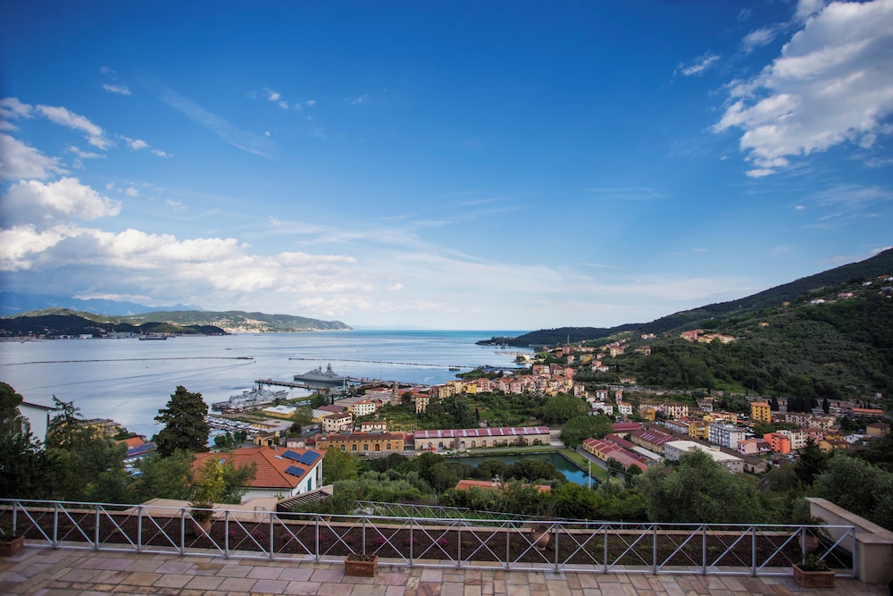 Mira-mare Apartments & Suites