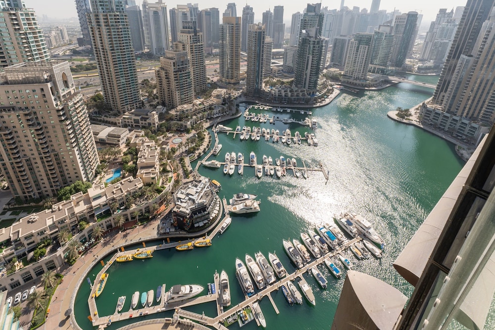 Sleek 1BR at Dubai Marina w Balcony