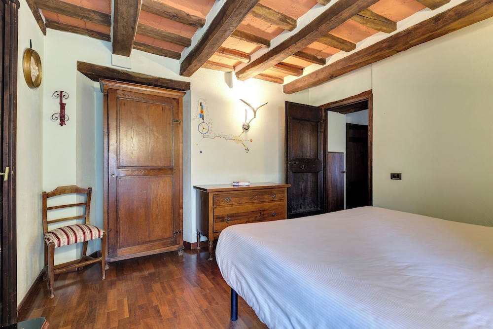 Entire Hilltop Villa With Private Pool In Palazzuolo Sul Senio