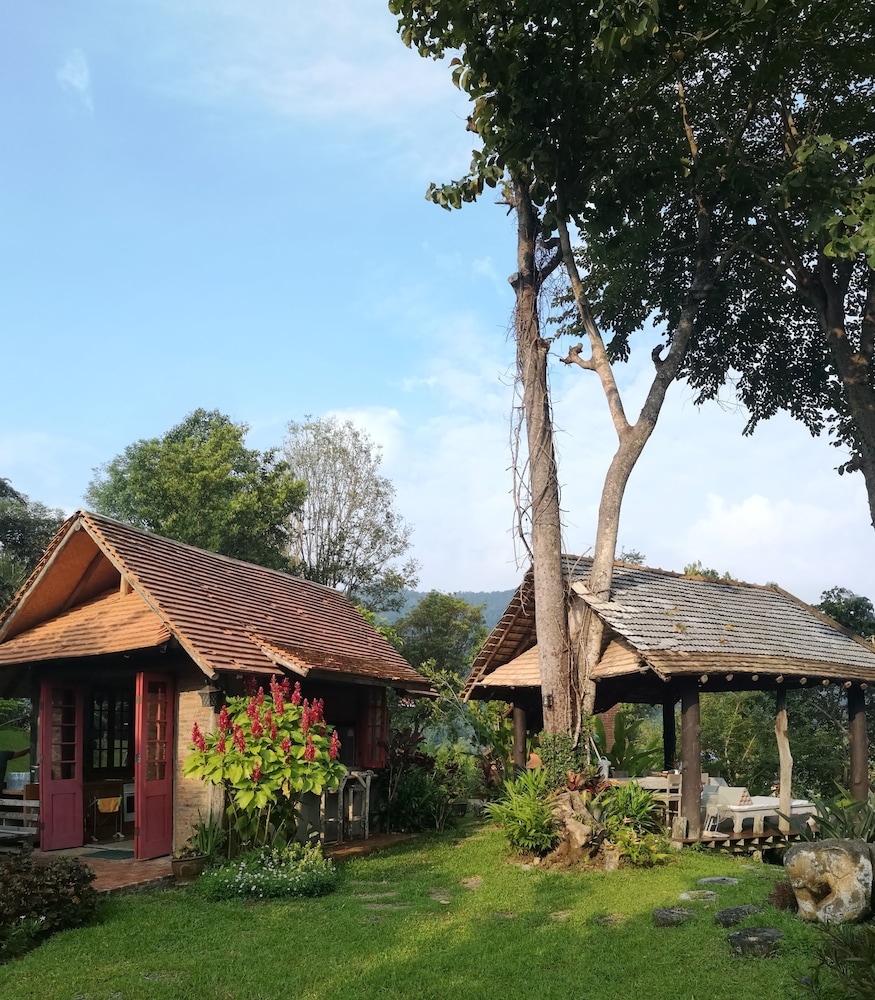 Baan Kaew Mongkorn