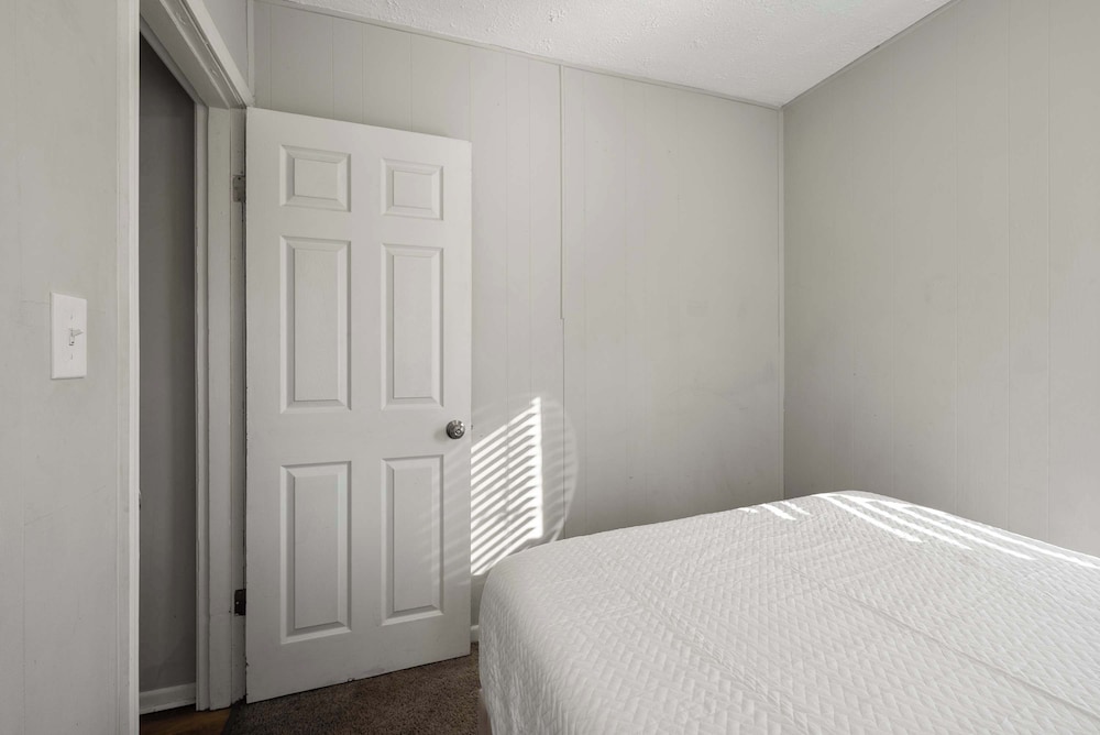 The Cozy Bellows Retreat for 4 - Image 4