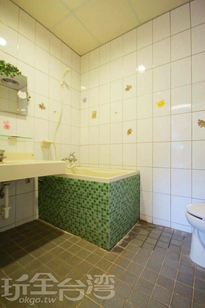 Shuanghui Garden B&B