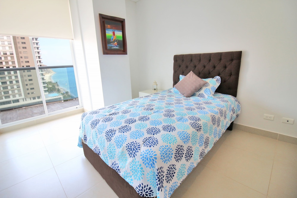 Apartamentos SOHO Elite - Frente al Mar