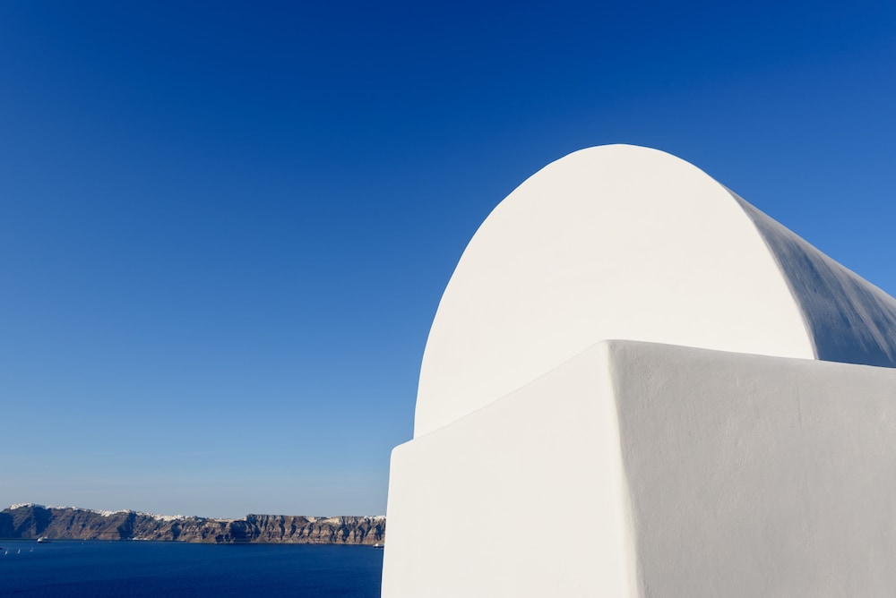 Earino Suites & Villas