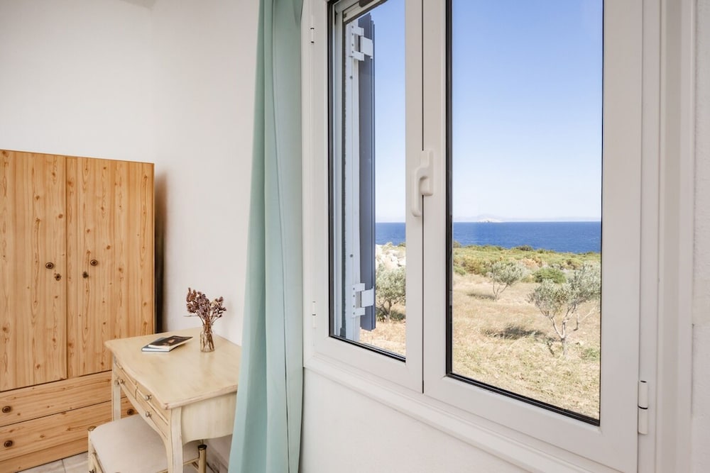 Marathitis Cottage House - Aegean sea View