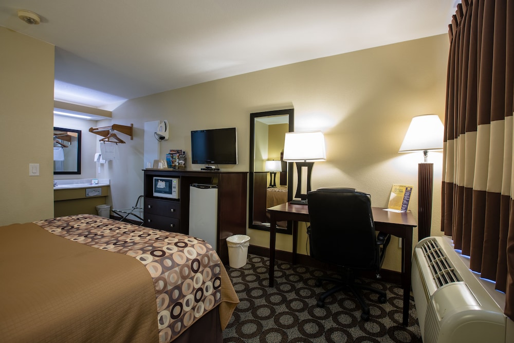 Relax Inn & Suites