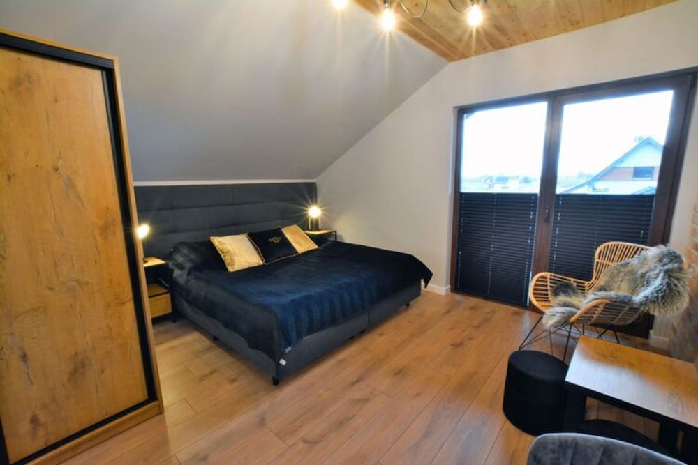Large, 2-story Holiday Home, Sauna, Jacuzzi