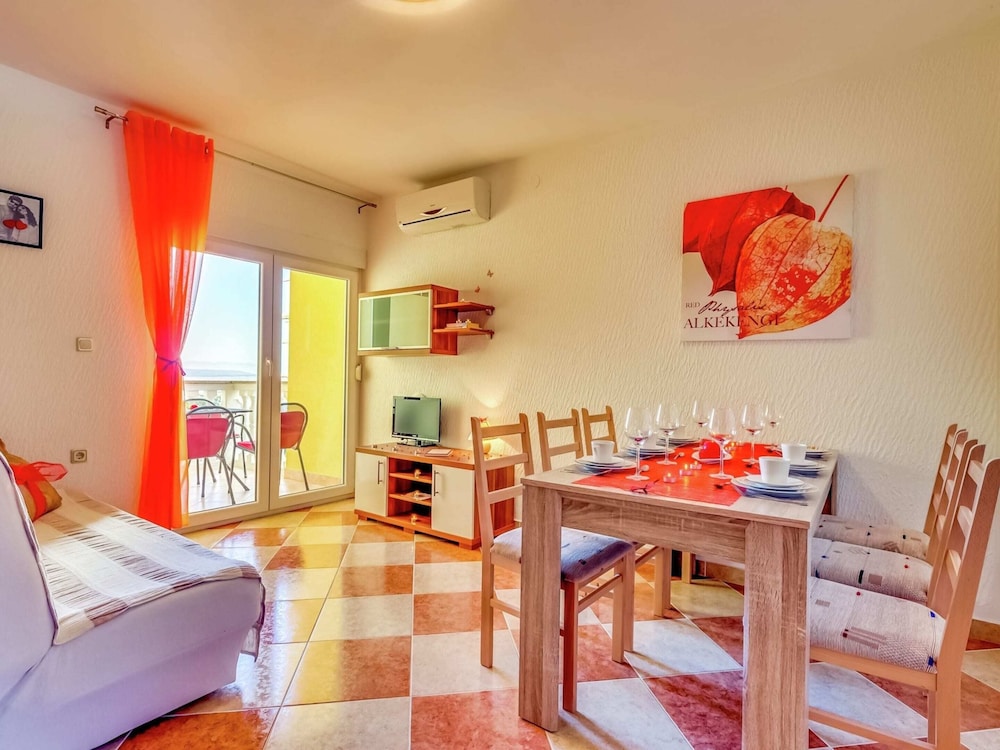 Serene Apartment in Dramalj with Hot Tub view 5