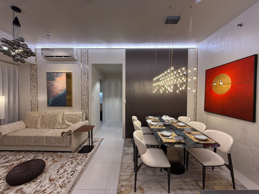 Luxurious European Style Penthouse Modern Apart ment Cross City of Dreams OKADA SOLAIRE MOA Airport