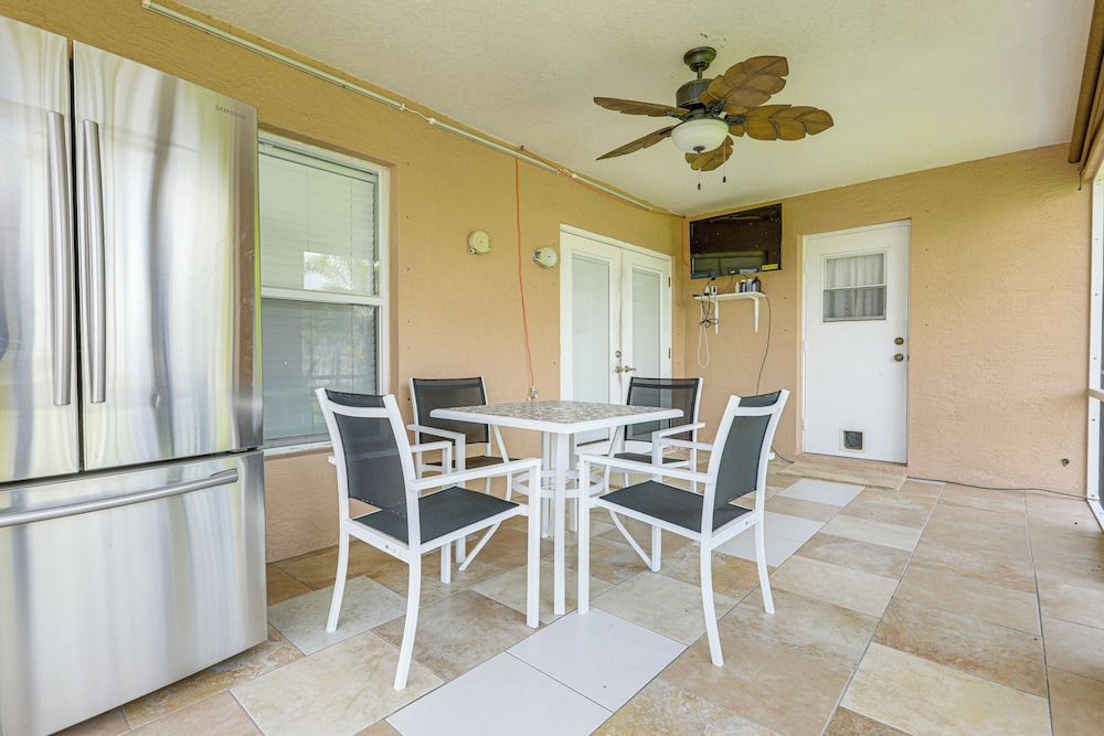 Screened Patio & Hot Tub: Port St Lucie Home!