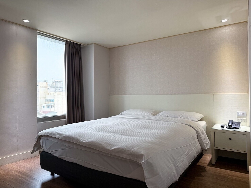 ElEnce Hotel