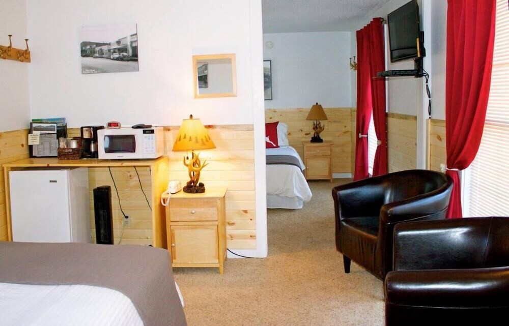 Black Elk Resort Cottages and RV Park