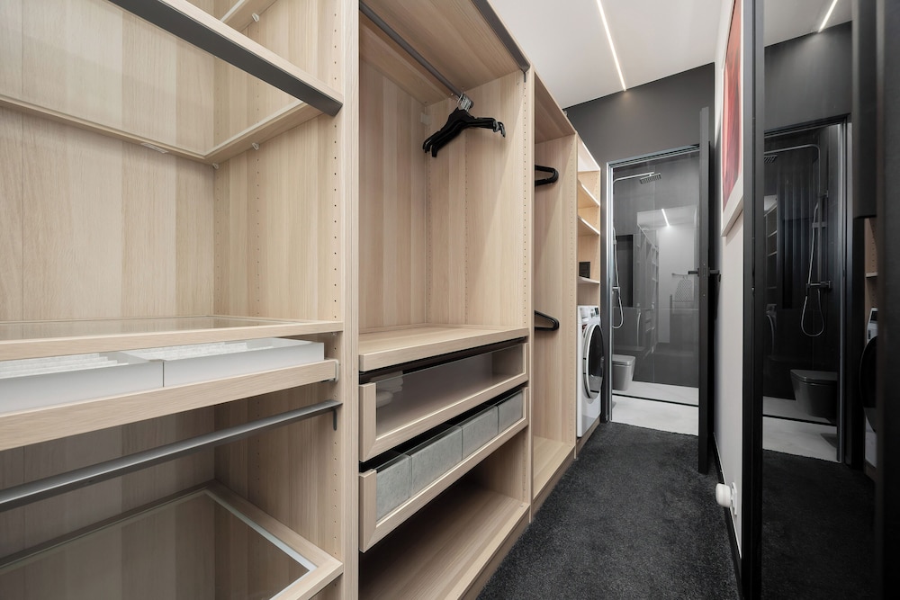 Apartment With A/C by Renters Prestige