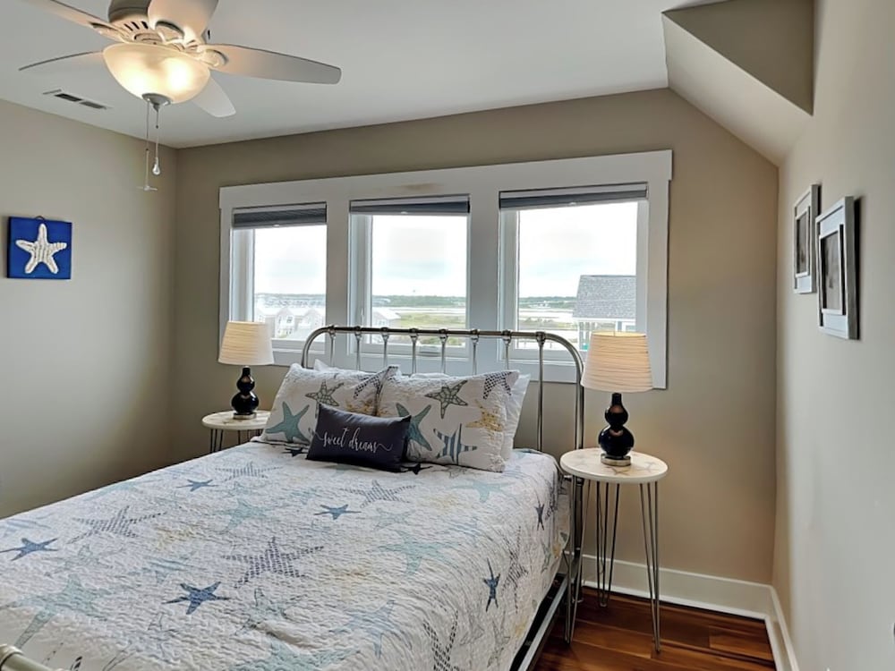 Shore Sounds Fun by Topsail Realty