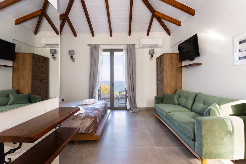 Eneos Boutique Residence - Koroni Garden Jewel