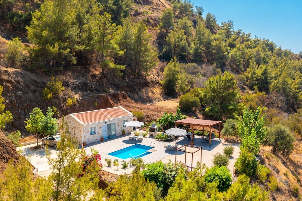 Villa Paradiso Sunset Private Pool Walk to Beach Sea Views A C Wifi - 3072