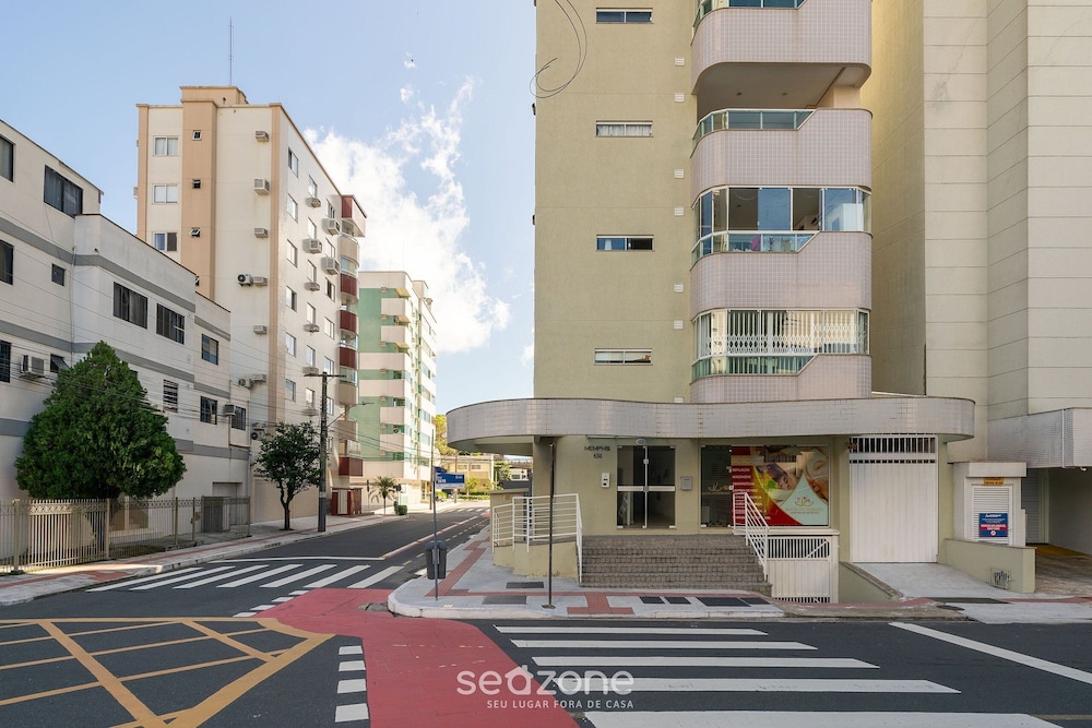 3bedroom apt Great Locat. 450m From Beach Ems0101