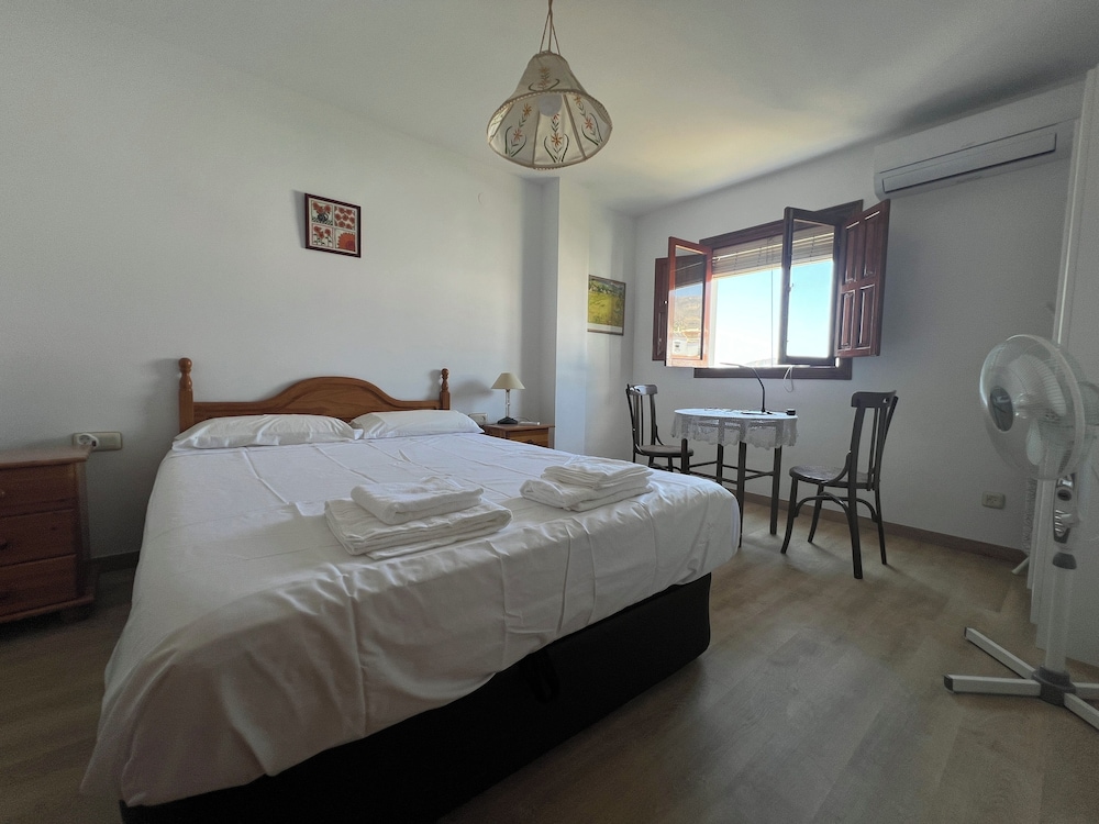 Cd-2063 Three Bedroom With Roof Terrace