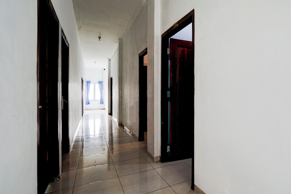 OYO 94818 Sabina House Syariah