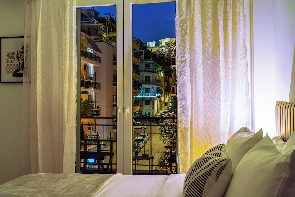 Touching Acropolis Elegant Apartment