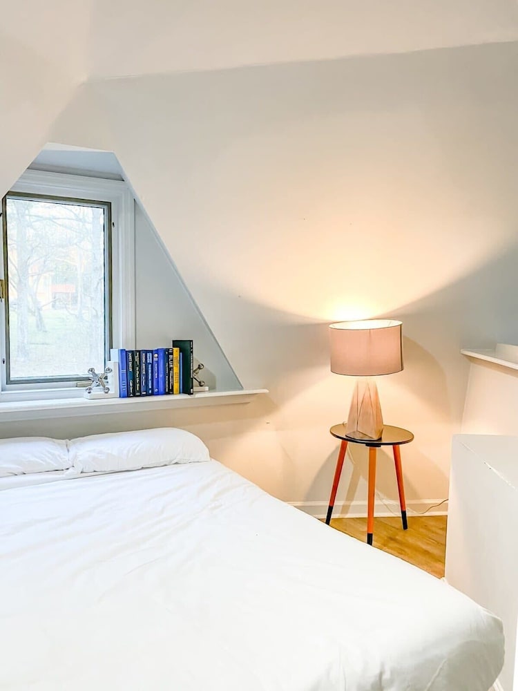 Bell Circle Eccentric Geodesic Dome-home