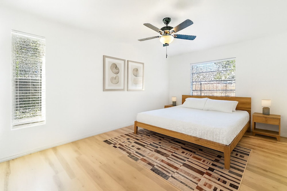 NEW Listing Discount! • Near Manatees & Springs