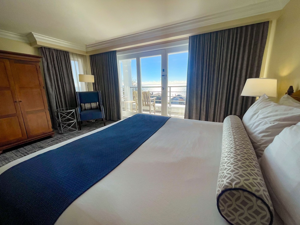 Water's Edge Resort & Spa