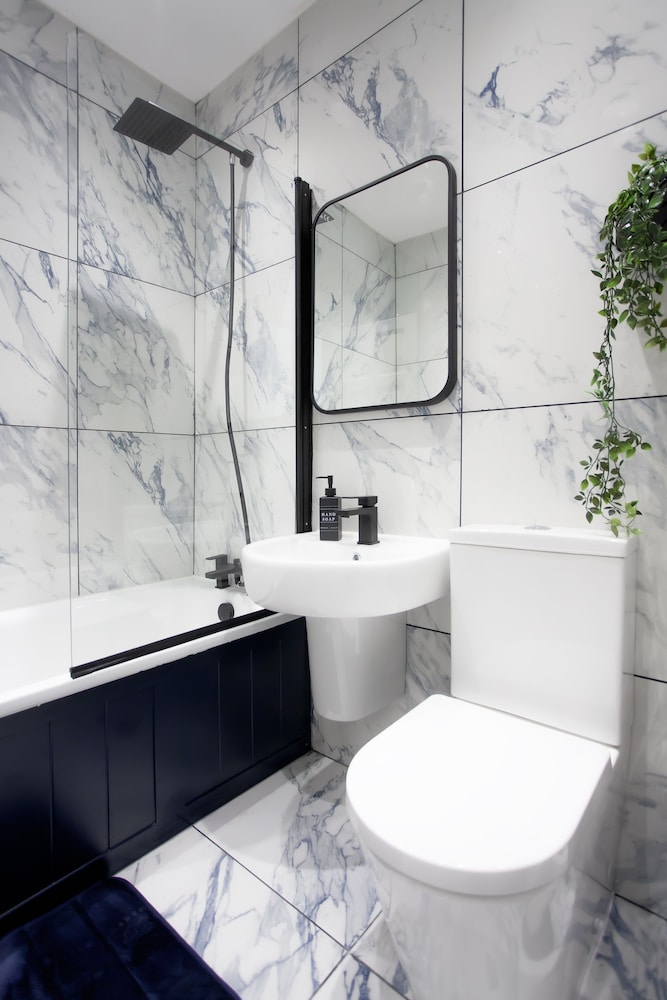 3 bed House Camberwell With Private Garden