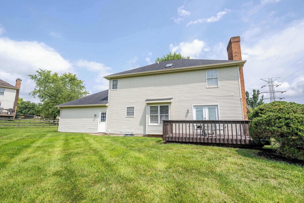 Lark Meadow Retreat Sleeps 10!